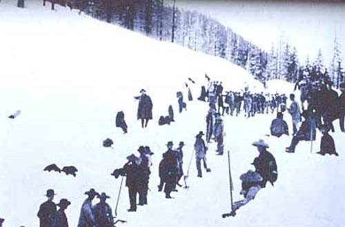 Transcontinental Railroad: Chinese Immigrants by Hannah, Josh W., and Alana