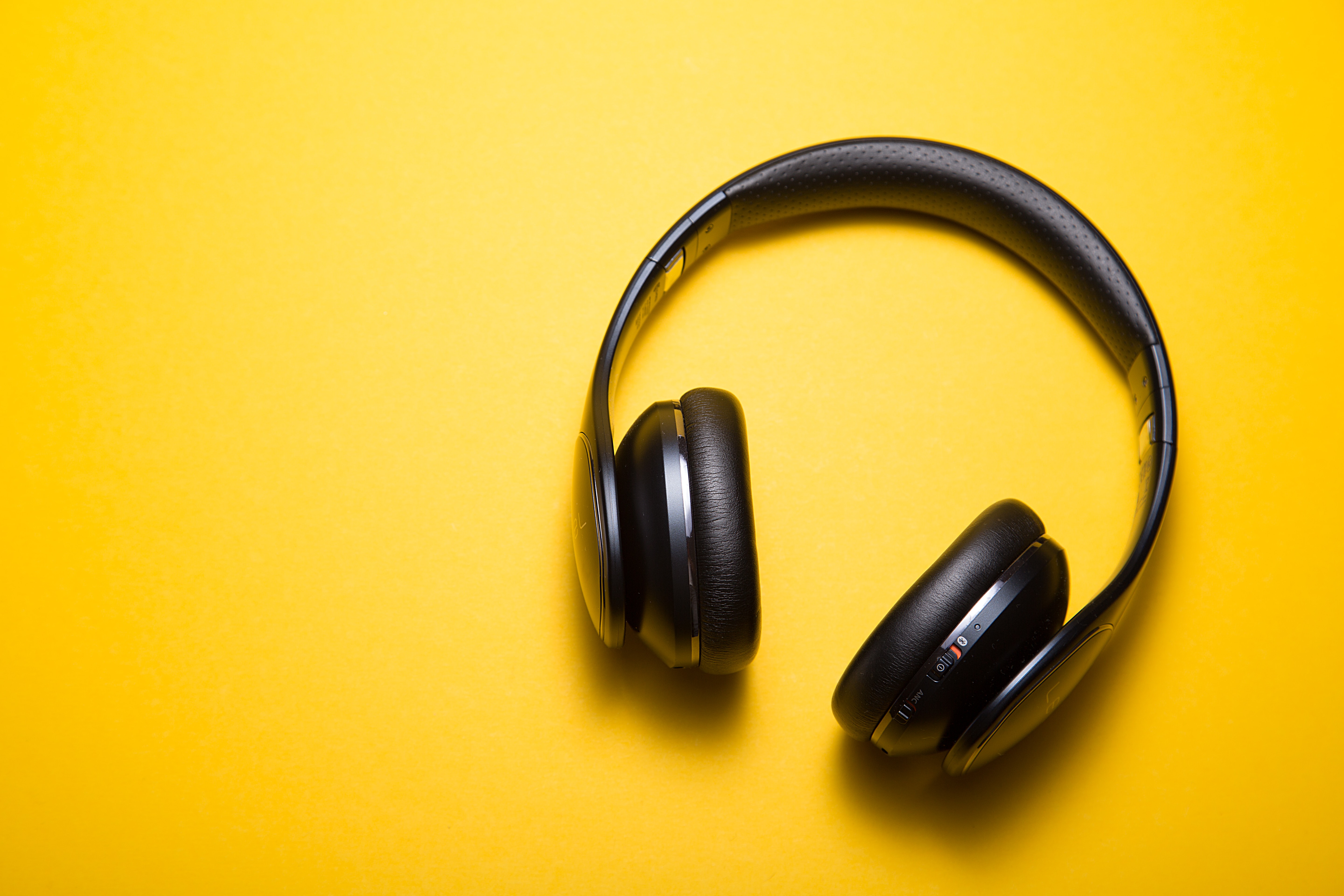 KidNuz Podcast 03.17.2023: Diamonds, Seaweed, Bieber Beams and more