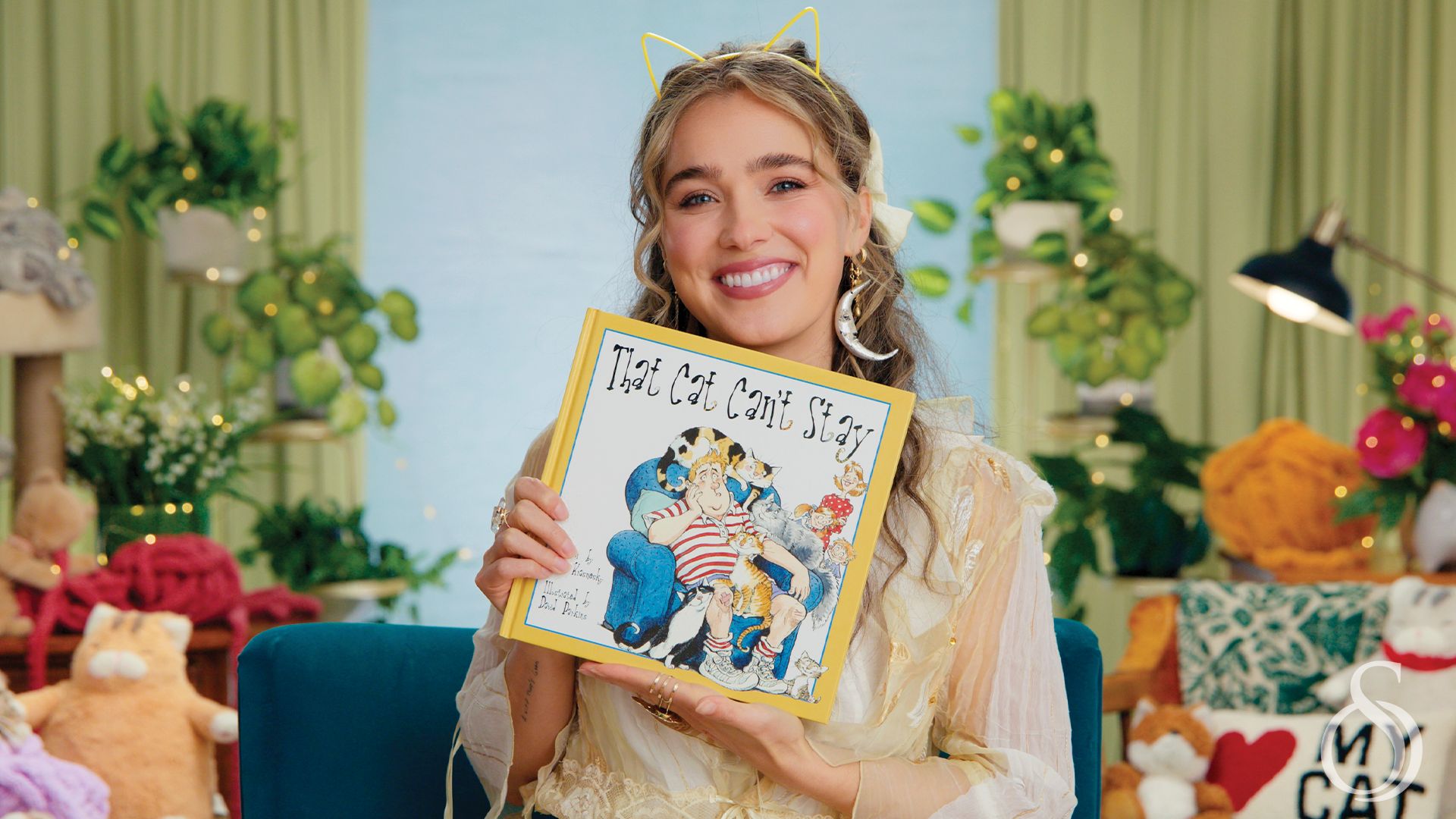 That Cat Can't Stay read by Haley Lu Richardson